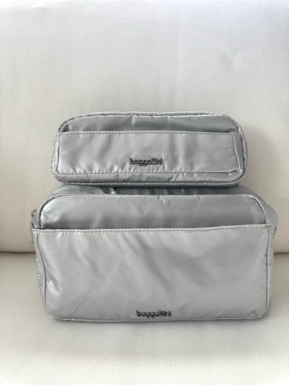 Baggallini Pocket Cosmetic With Brush Organizational & Long Pocket Cosmetic bag